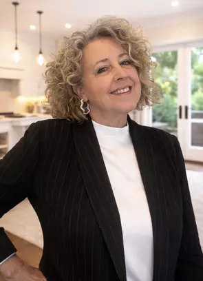 Mary Ann Marleau, Kingston, Real Estate Agent